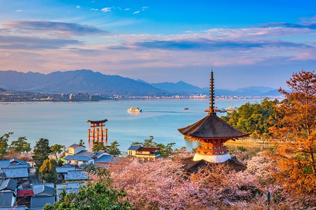 Flying directly from Hanoi to Hiroshima with Vietjet